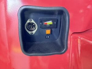 0.7t ウォーキーリフト｜ニチユ FBD7-70-250T｜充電器内蔵AC100V チルト パワステ 揚高2.5m HF26016