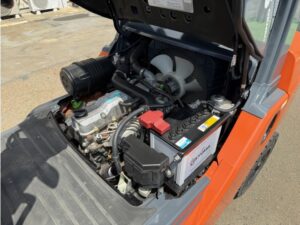 2.5t フォークリフト｜トヨタ 8FDL25｜ディーゼル サイドシフト 低稼働 CF26030