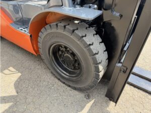 2.5t フォークリフト｜トヨタ 8FDL25｜ディーゼル サイドシフト 低稼働 CF26030