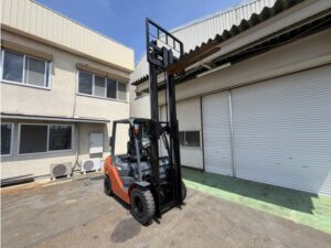 2.5t フォークリフト｜トヨタ 8FDL25｜ディーゼル サイドシフト 低稼働 CF26030