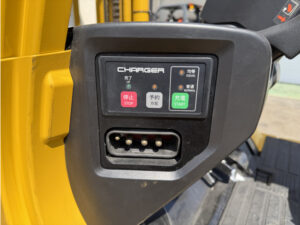 3.5t フォークリフト｜トヨタ 8FBHJ35｜バッテリー 充電器内蔵 荷重計 CF26061